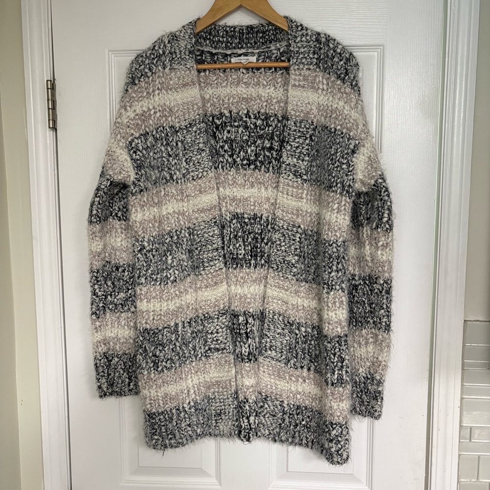 Maurices Neutral Stripe‎ Eyelash Cardigan Size Medium